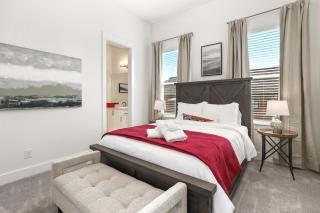 Hog Haus - 1 2 Mile to DT Fayetteville - Sleeps 8 - Fayetteville - 7