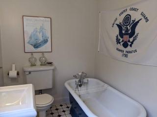 Historic Coast Guard House and Cottages - Point Arena - 7