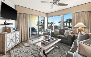 The Crescent 111 - 0