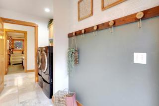 Kindred Hollow-Lake & Mountain Views - Rogers - 2