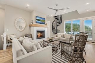 The Dogwood-Hot Tub-Lake Front Access - 0