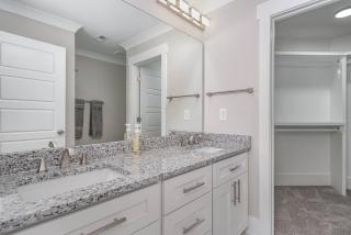 10 Mins from Uptown CLT Retreat! - Charlotte - 4