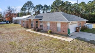 Hidden Jewel WITH A POOL - Navarre - 3