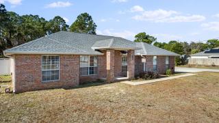 Hidden Jewel WITH A POOL - Navarre - 8