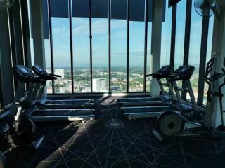 Seaview home in Pattaya posh - 2