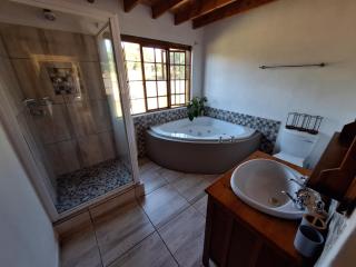 Lakeview Cottage, Curry's Post - SOLAR POWERED - Howick - 3