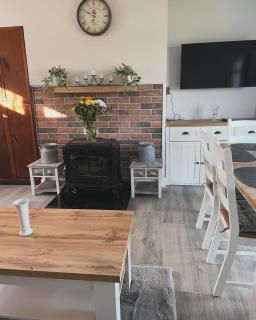 Castle View Cottage - Entire Home - Ballynasare - 6