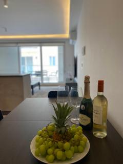 Tigné Sliema Three Bedrooms Apartment - Sliema - 9