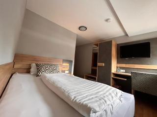 Hotel und Restaurant Adler - - 4