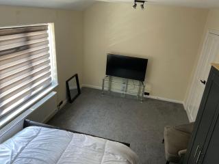 Peeams abode - Dagenham - 2