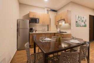 305 Dwntn Apt With AC and balconies fits 6 Rooftop - 2