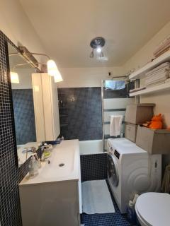 Luminous Studio with Air conditioning, Eiffel Tower view - Paris - 4