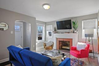 Down the Rabbit Hole walk to downtown - 8