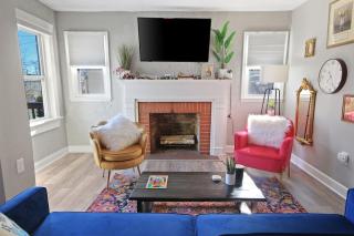 Down the Rabbit Hole walk to downtown - 1