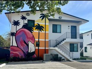 Stylish Wynwood Escape Art Clubs and Sunshine - Miami - 9