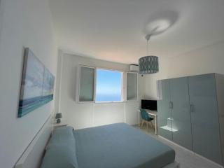 Seaview apartments 2 - 3