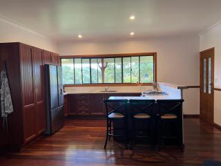 The Cottage on Stokers - - 1