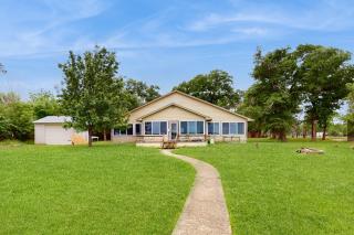 Lakefront Getaway - Groesbeck - 0