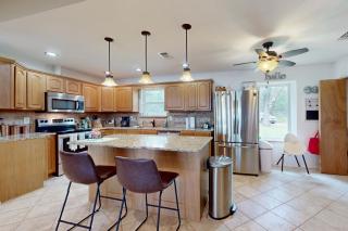 Lakefront Getaway - Groesbeck - 3