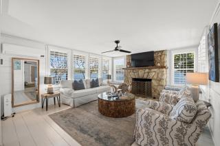 The Magnolia Cottage - 6