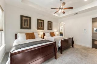 4 minutes from Canyon Lake with Jacuzzi, BBQ, Firepit, 1GbpWifi, and More - Canyon Lake - 3