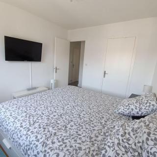 Magnifique T3 - Calme & tout équipé - Avec Vue & Parking Privé Gratuit - Grenoble - 0