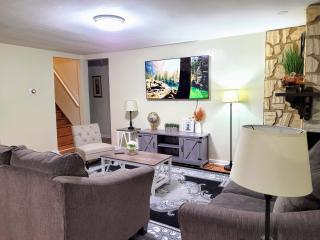 Nice big house with parking, king bed, yard - 2