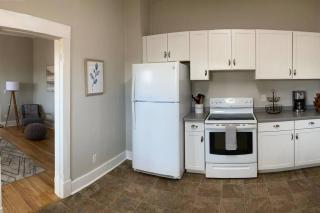 Beautiful remodeled 2 bedroom home near Rio Grande River. - 8