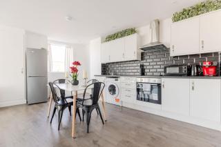 Vertigo Apartments - Kingston upon Thames - 1
