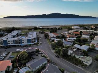 Top Floor Bed and Breakfast - Paraparaumu Beach - 5