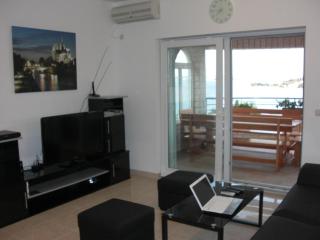 Family friendly apartments with a swimming pool Kali, Ugljan - 23026 - 4