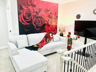Brand New Entire Luxury Home ,10Sleep- AirHockey,PoolTable-14 Min To Airport and South Edmonton, Party or Events Strictly Restricted - Nisku - 0