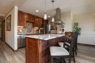 Park Place Pikes Peak Condo: Ski In, Walk To Main St - 4