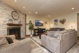 Park Place Pikes Peak Condo: Ski In, Walk To Main St - 7