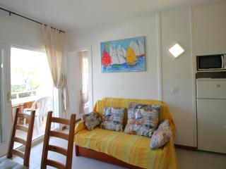 Apartamento acogedor con piscina, WiFi y garaje cerca de la playa de La Farella, Llançà - ES-228-8 - Llança - 4