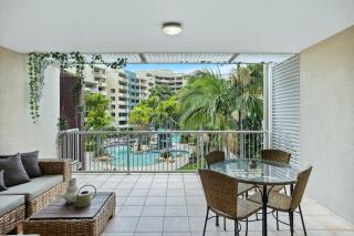 Central Coastal Studio Apartment with Pool View - Brisbane - 4