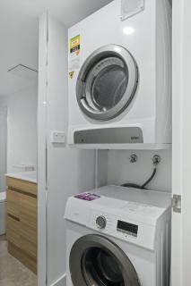 Central Coastal Studio Apartment with Pool View - 1