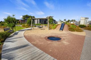 Modern Family Bach - Waihi Beach Holiday Home - 9