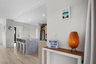Modern Family Bach - Waihi Beach Holiday Home - Waihi - 5