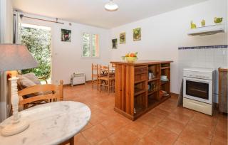 2 Bedroom Lovely Home In Piscia Rossa - Afa - 6