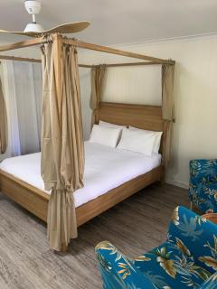 Turtle Cove Lake Front Cabin 300m To Beach - Hervey Bay - 6