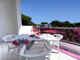 Sunny terrace and modern comforts by the pool - 0