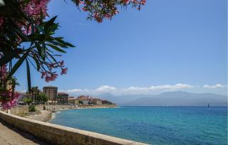 2 Bedroom Stunning Apartment In Afa - Afa - 8
