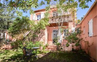 2 Bedroom Stunning Apartment In Afa - 3