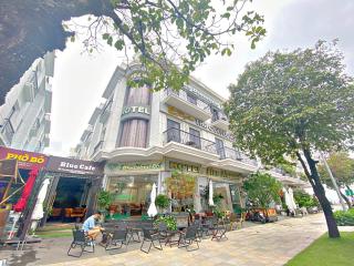 Blue Diamond Hotel - Ha Long - 0