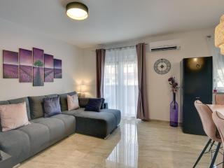 Modern apartment with terrace - Medulin - 7