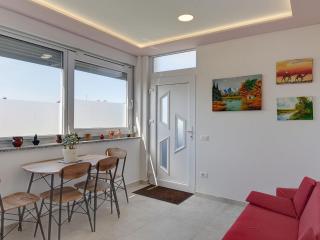 Spacious home with large roof terrace - Medulin - 5