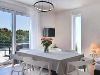 Modern apartment with large covered terrace - Pula - 4