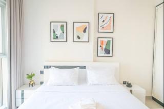 Chic 1BR in Collective Tower Dubai Hills - 2