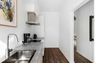 Lovely Apartment At Beautiful Solgaarden 9 - Svaneke - 2